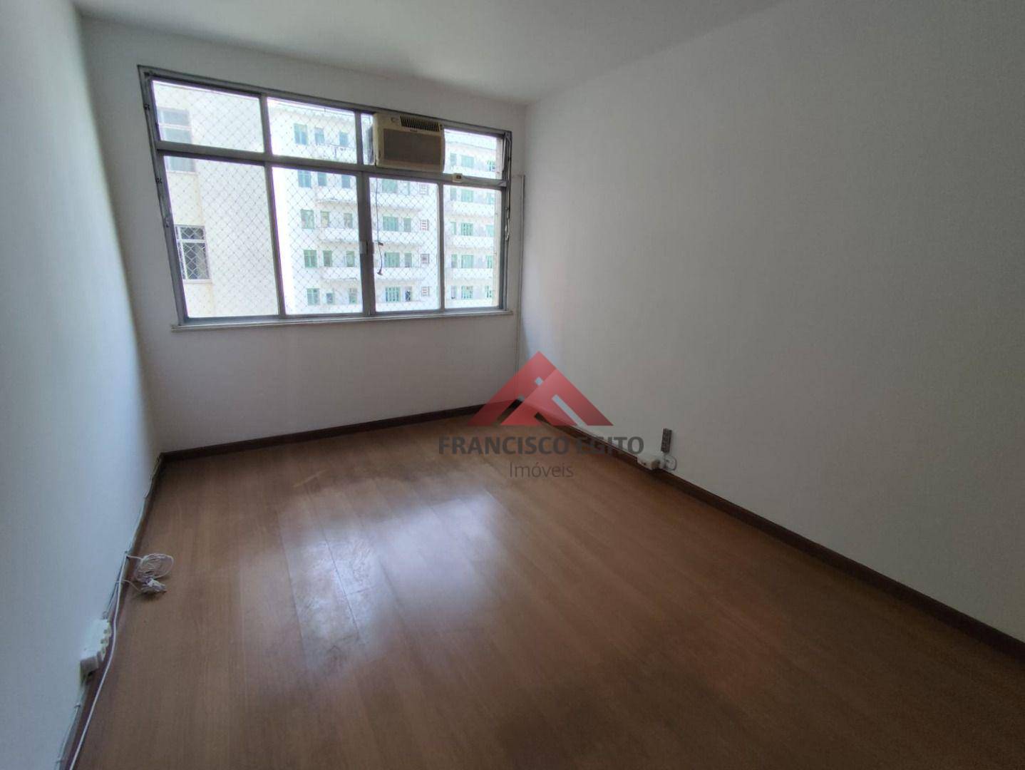 Apartamento à venda e aluguel com 3 quartos, 100m² - Foto 11