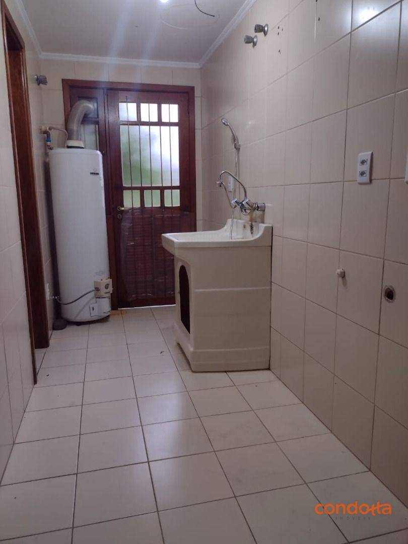 Casa para alugar com 3 quartos, 200m² - Foto 27