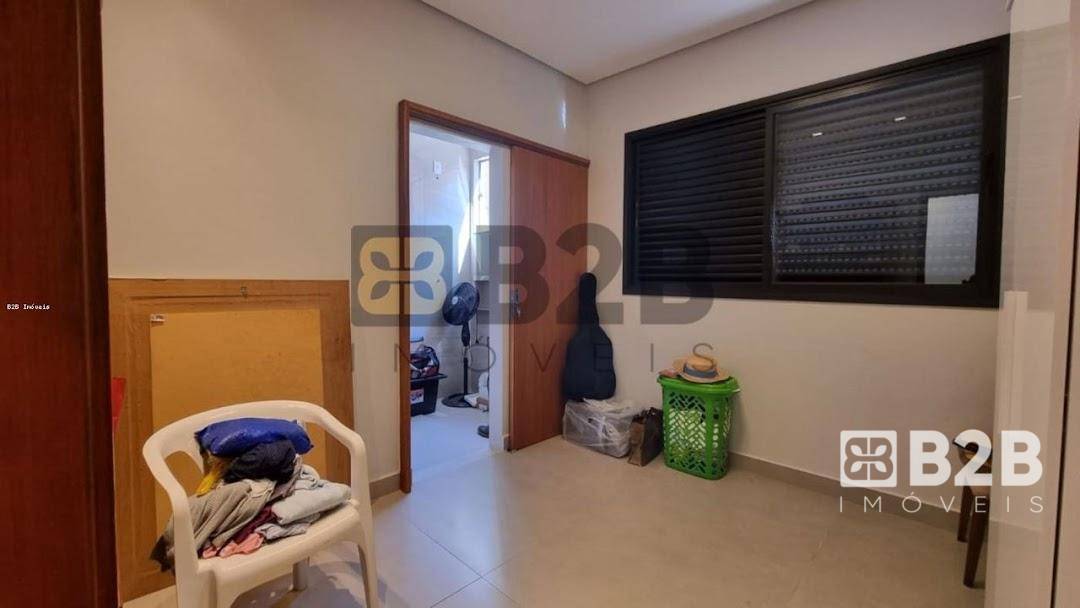 Casa à venda com 3 quartos, 225m² - Foto 9