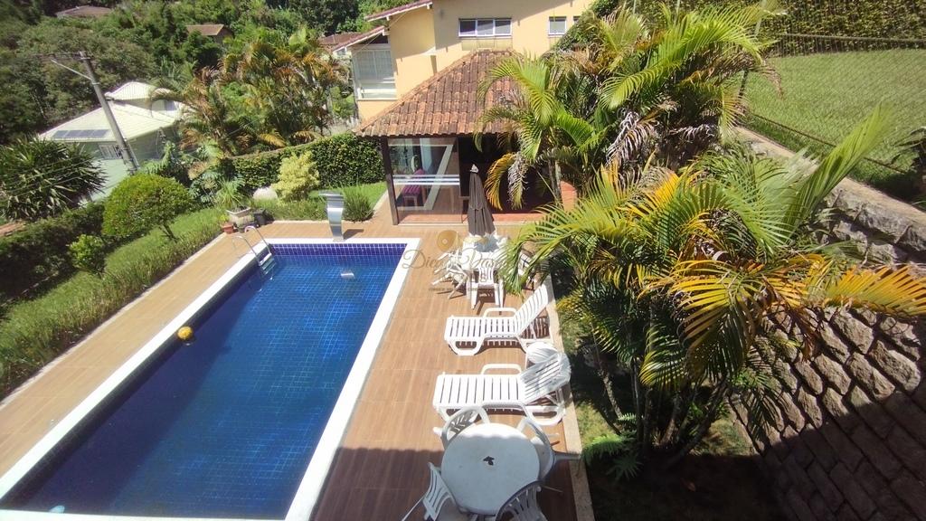 Casa à venda com 4 quartos, 900m² - Foto 4