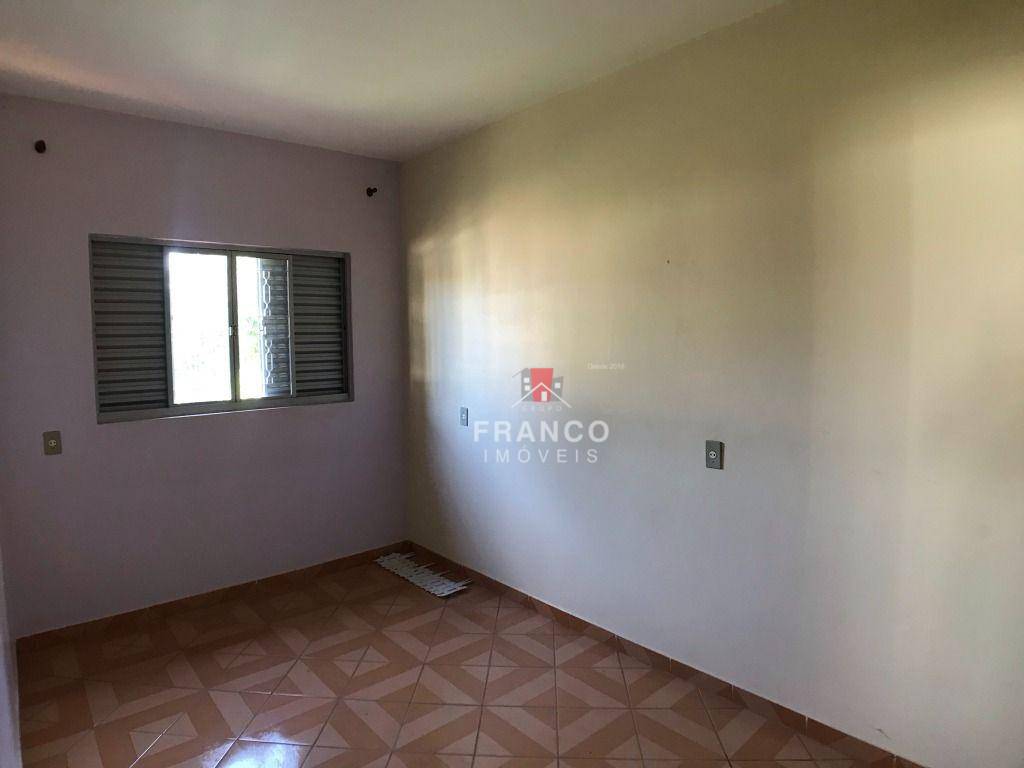 Chácara à venda com 3 quartos, 159m² - Foto 9