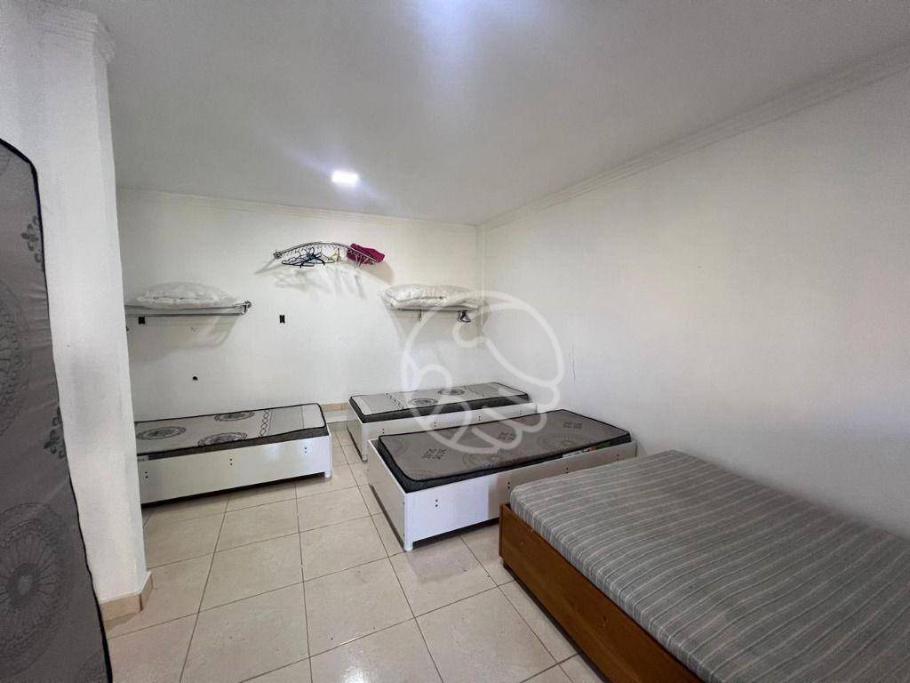 Casa para alugar com 3 quartos, 165m² - Foto 3