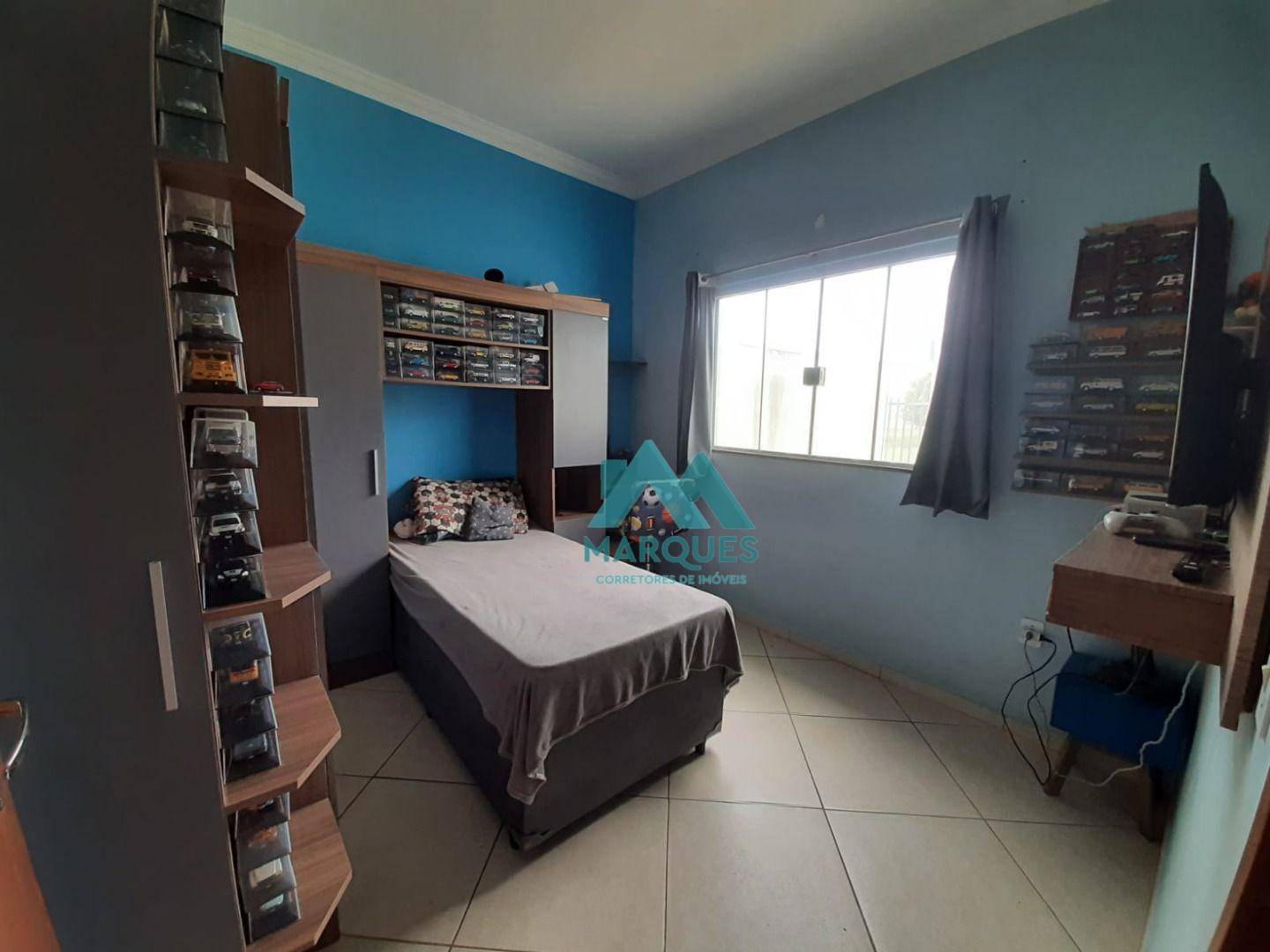 Casa à venda com 2 quartos, 56m² - Foto 4