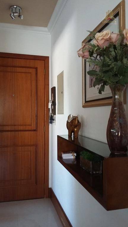 Apartamento à venda com 3 quartos, 93m² - Foto 26