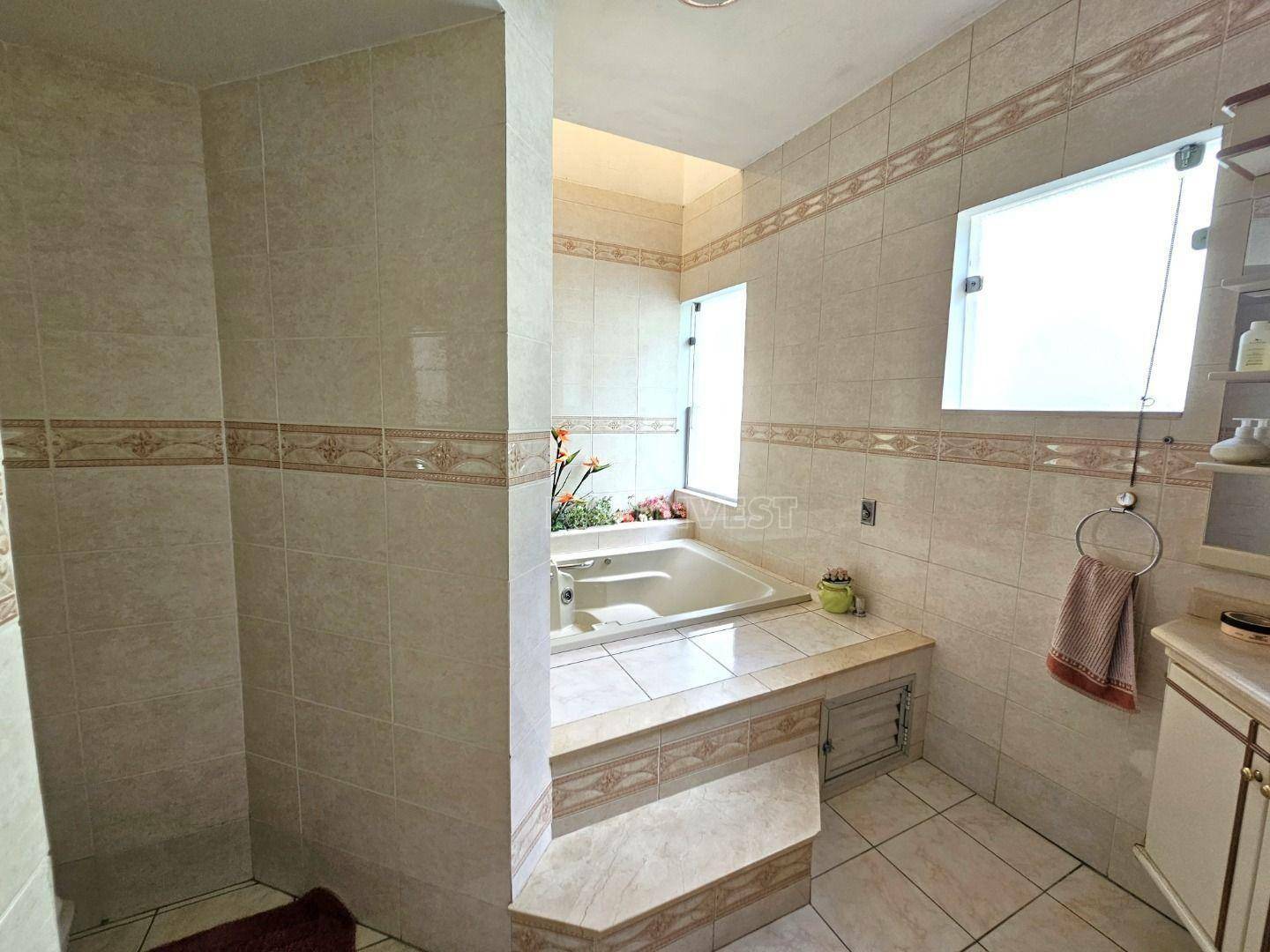 Casa de Condomínio à venda com 5 quartos, 450m² - Foto 42