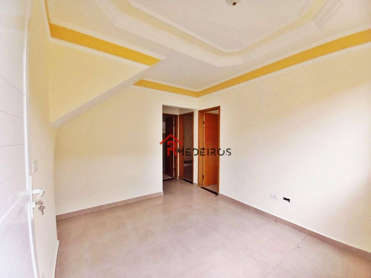 Casa à venda com 2 quartos, 50m² - Foto 2