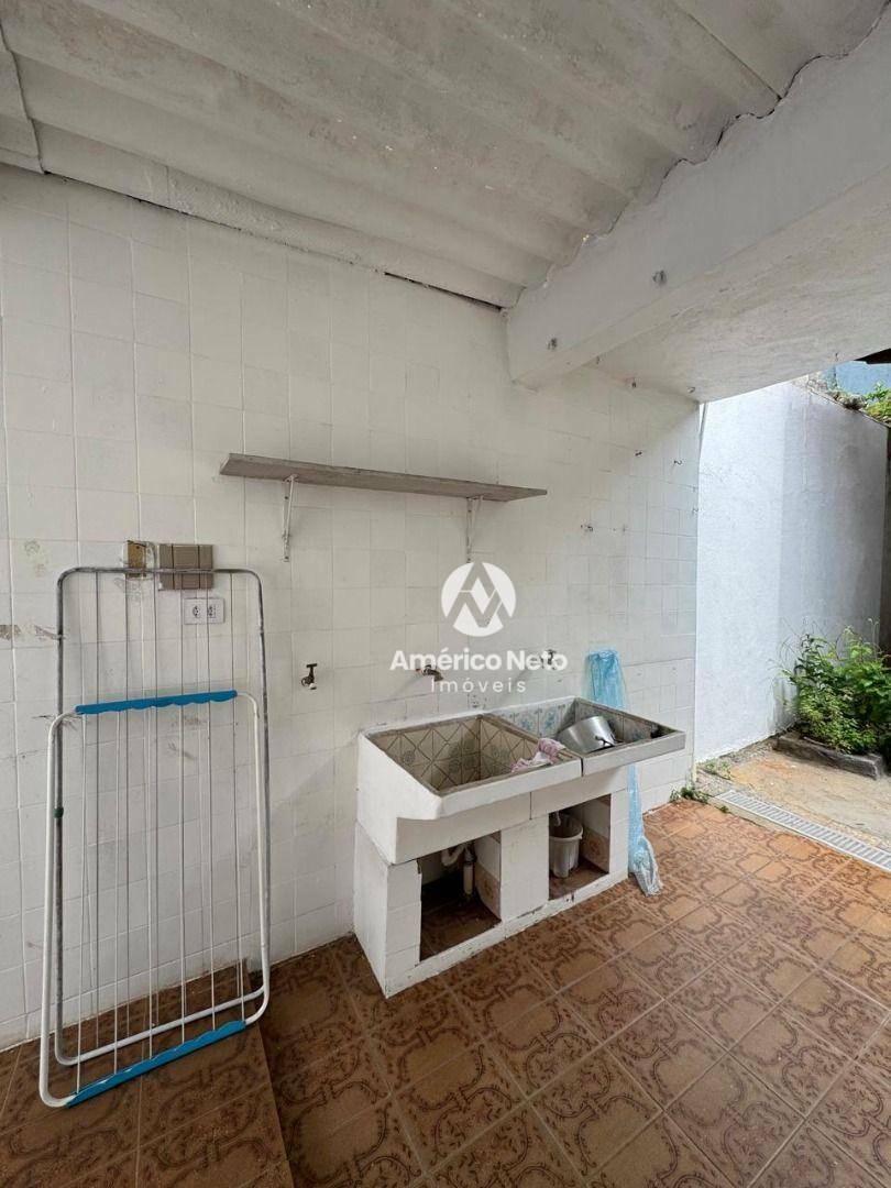 Casa para alugar com 2 quartos, 160m² - Foto 61