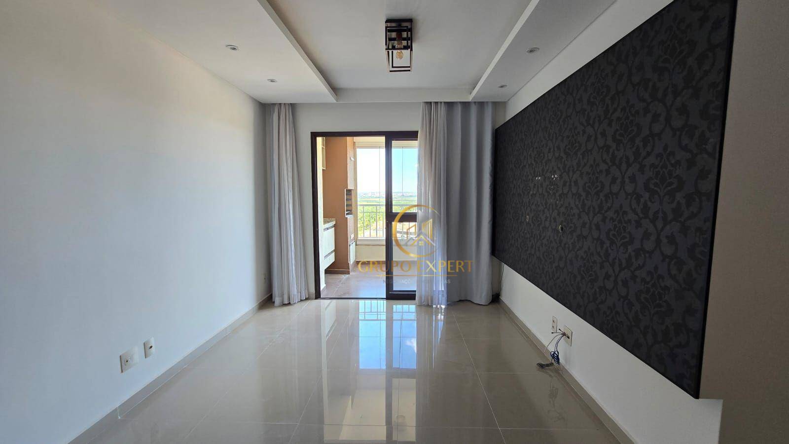 Apartamento para alugar com 3 quartos, 94m² - Foto 2