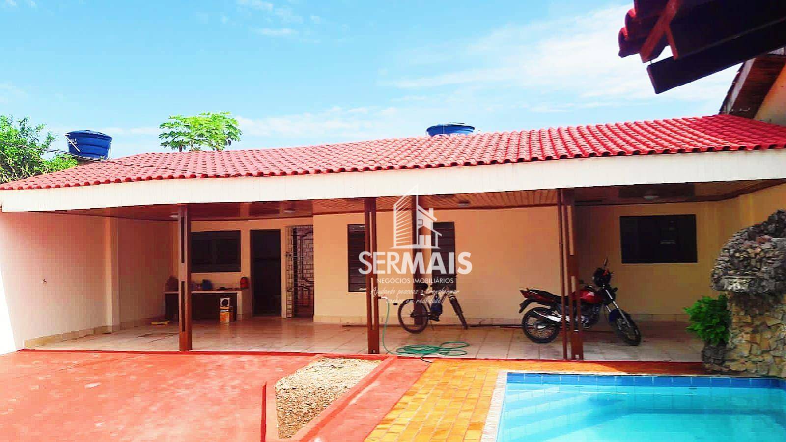 Casa à venda com 3 quartos, 300m² - Foto 2