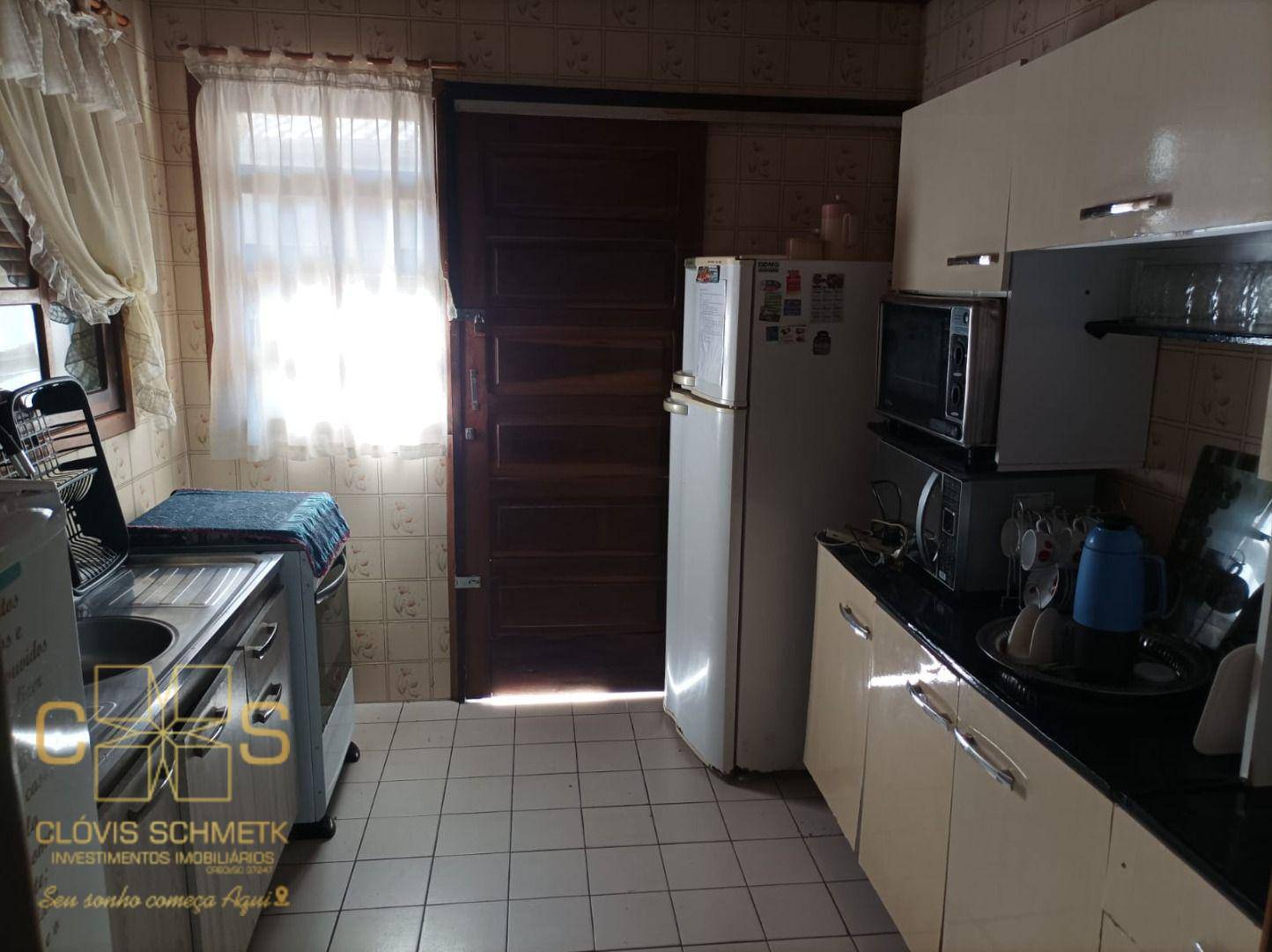 Casa à venda com 7 quartos, 250m² - Foto 6