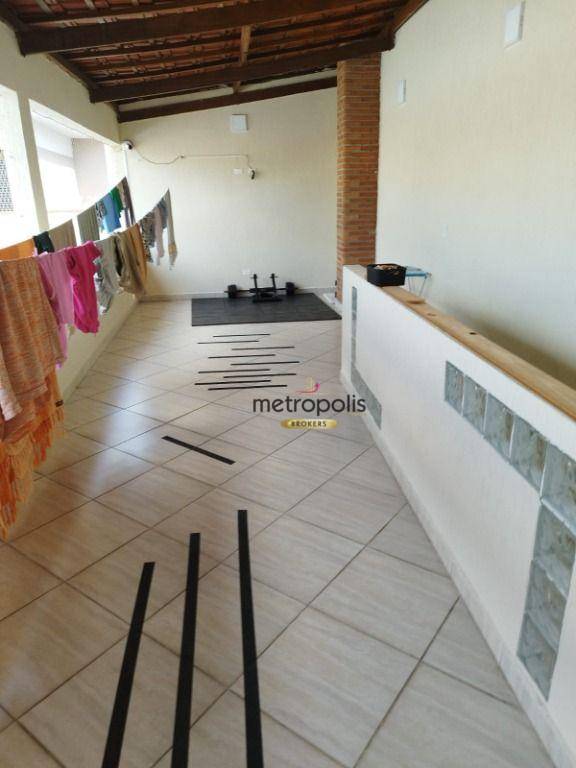 Casa à venda e aluguel com 3 quartos, 270m² - Foto 37