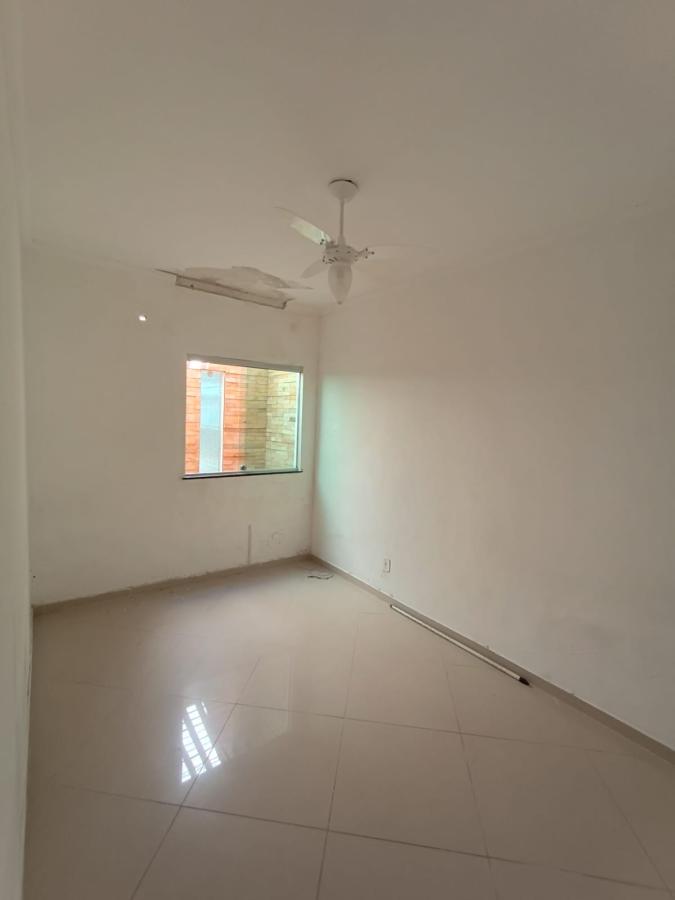 Casa para alugar com 4 quartos, 200m² - Foto 12