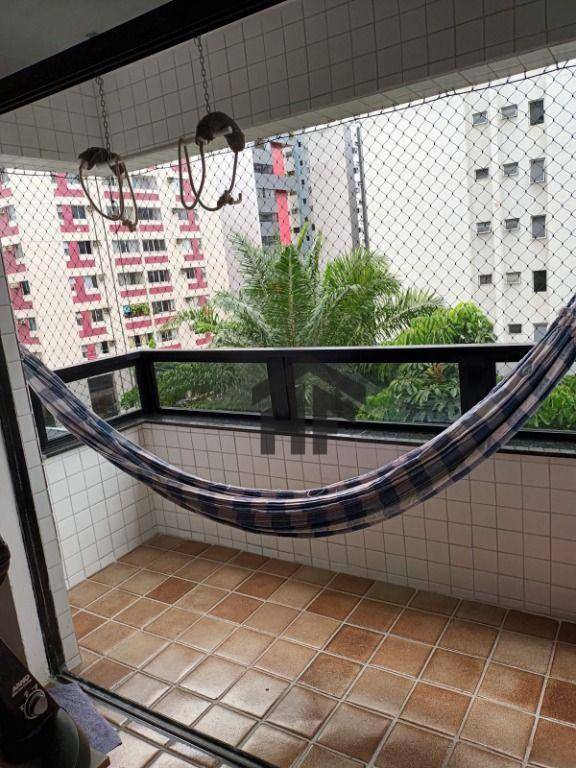 Apartamento à venda com 3 quartos, 159m² - Foto 2