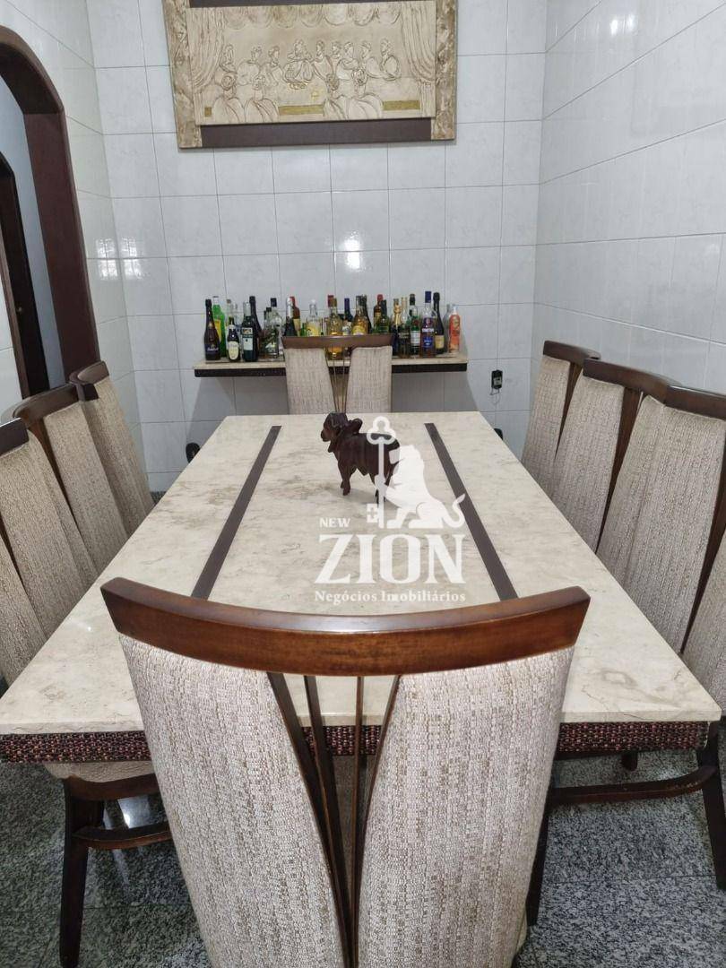 Casa à venda com 3 quartos, 210m² - Foto 15