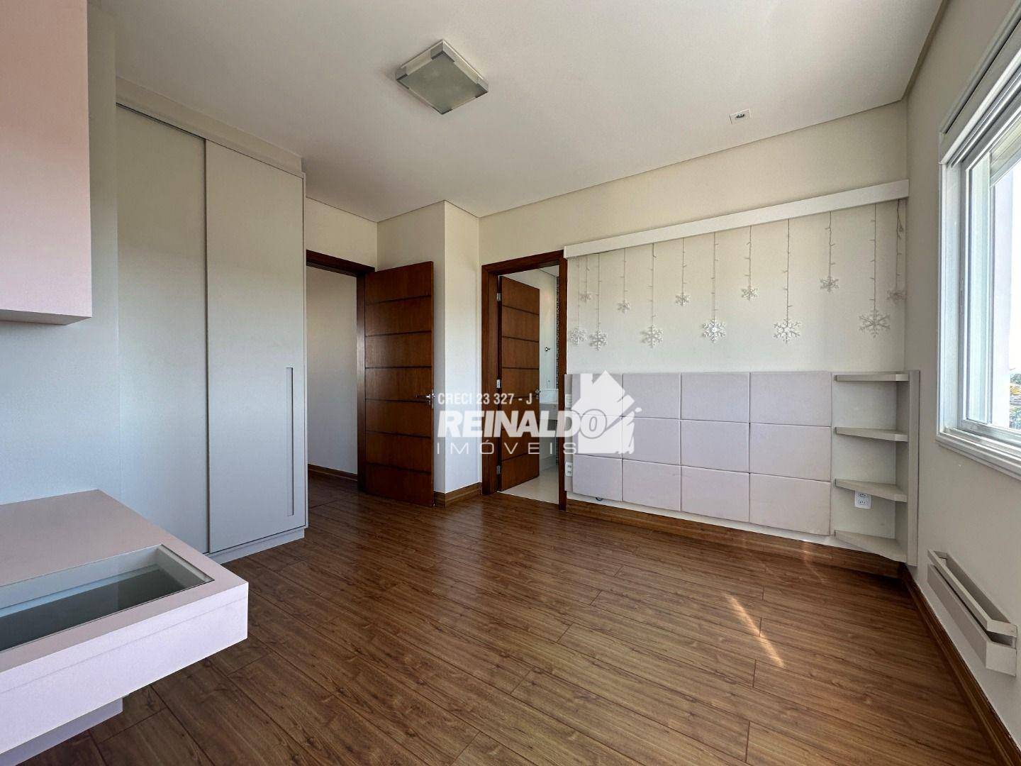 Casa de Condomínio à venda com 3 quartos, 375m² - Foto 19