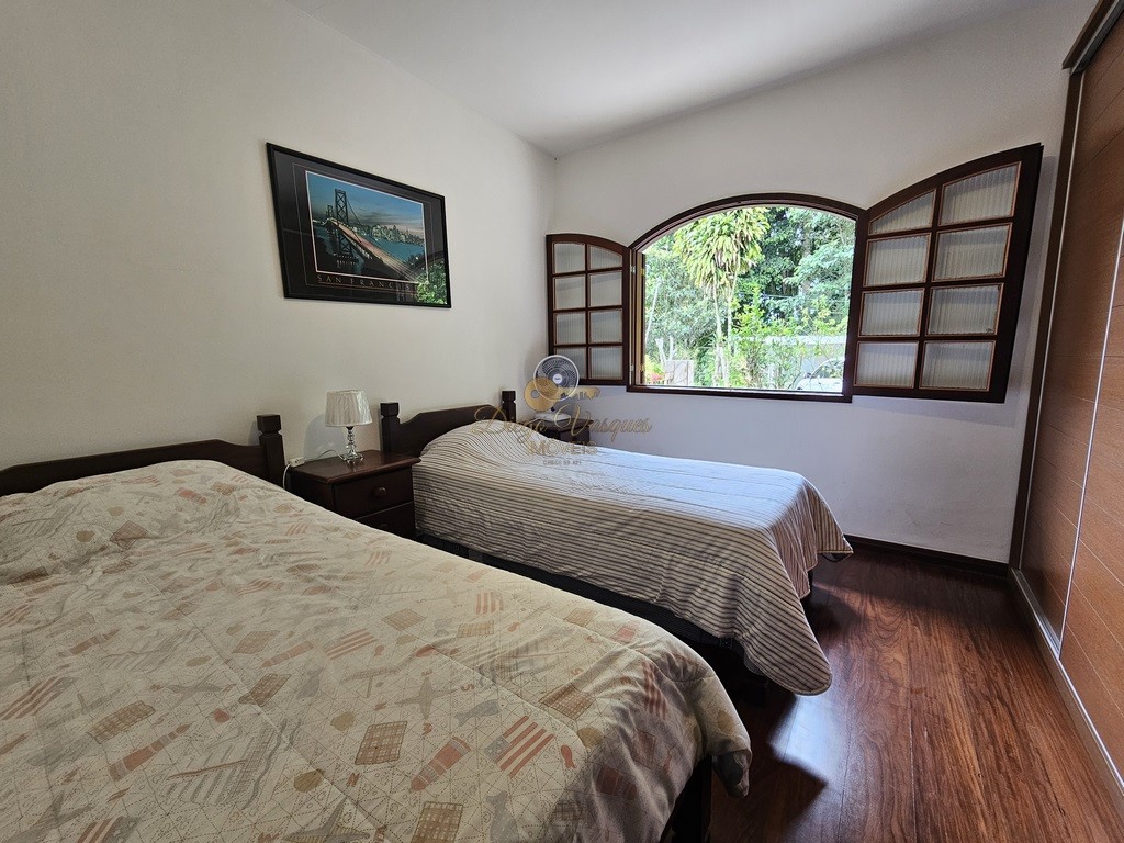Casa à venda com 3 quartos, 200m² - Foto 29