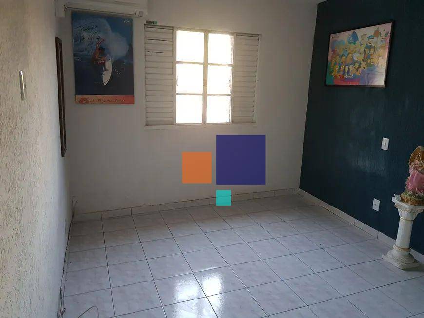 Casa à venda com 4 quartos, 200m² - Foto 9