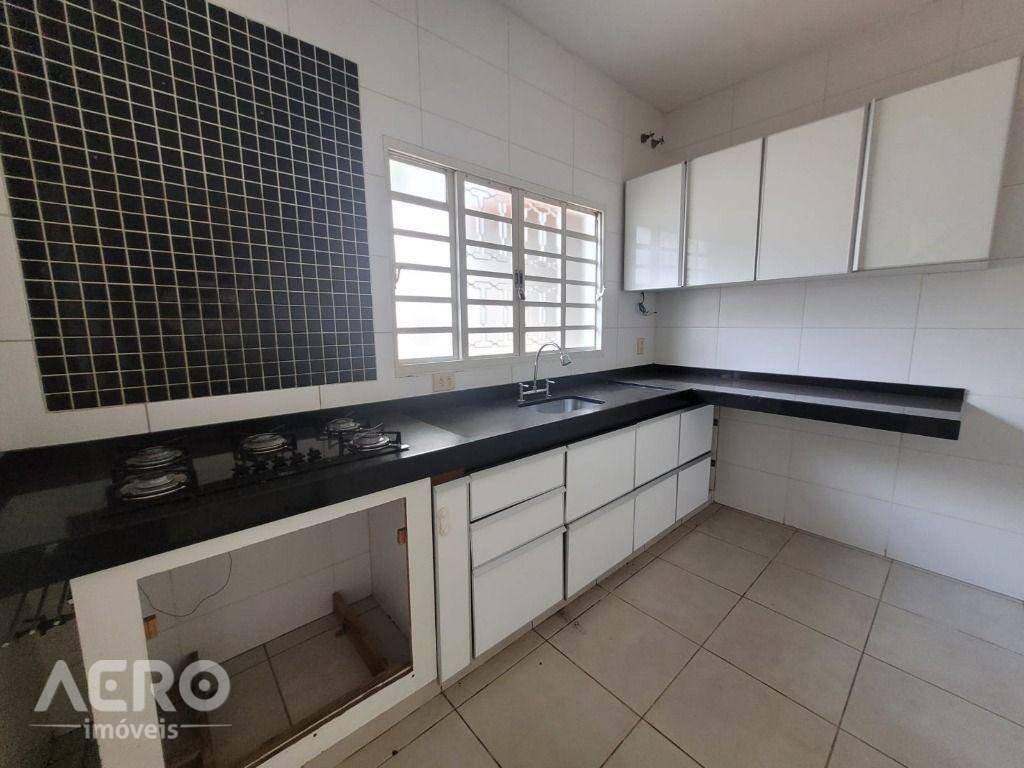 Casa de Condomínio à venda com 2 quartos, 140m² - Foto 9