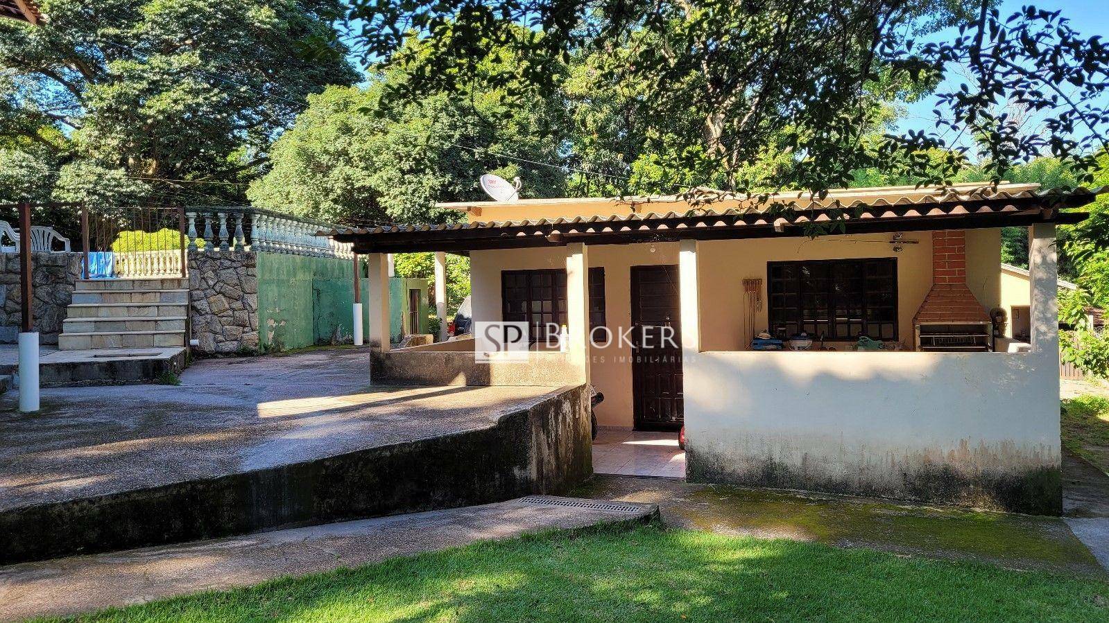 Chácara à venda com 4 quartos, 337m² - Foto 4