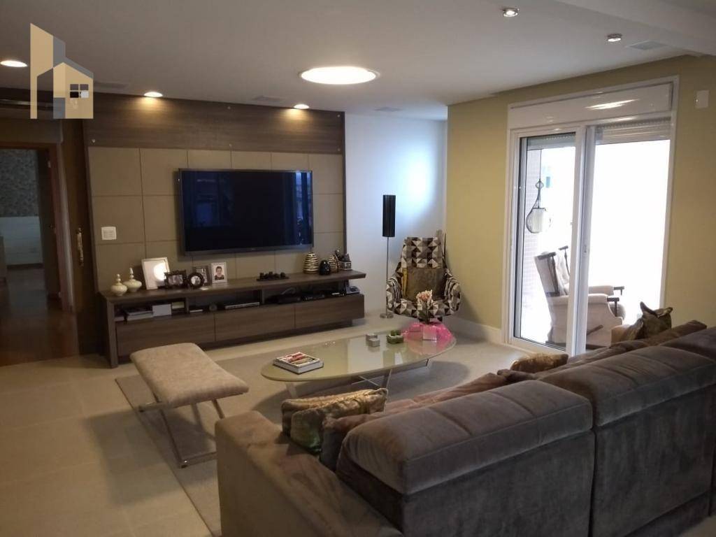 Apartamento à venda com 4 quartos, 227m² - Foto 1