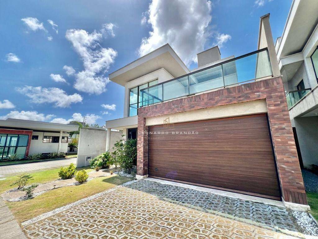 Casa de Condomínio à venda com 3 quartos, 236m² - Foto 2