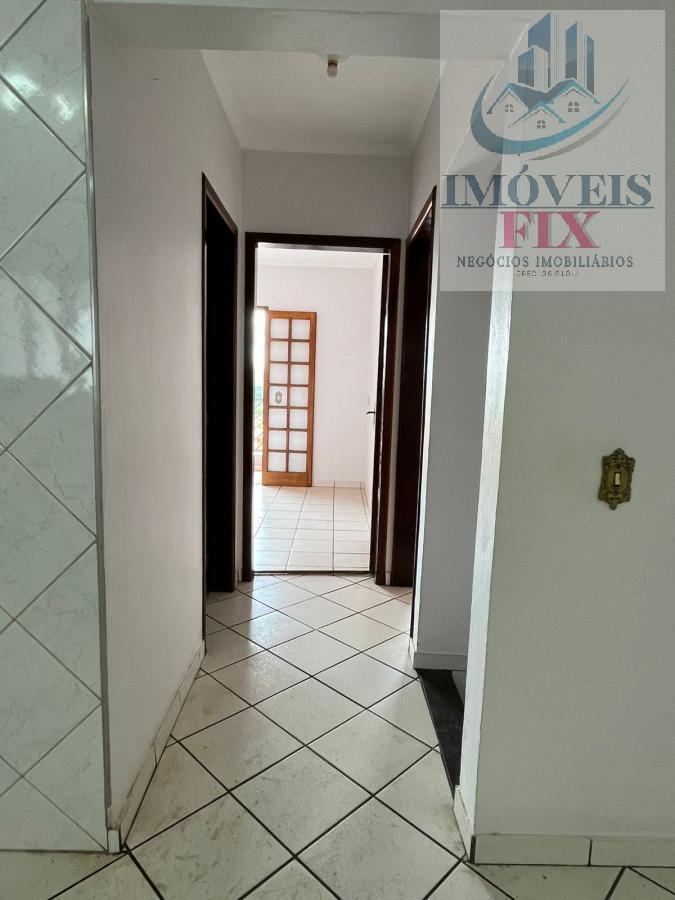 Casa à venda com 3 quartos, 195m² - Foto 14