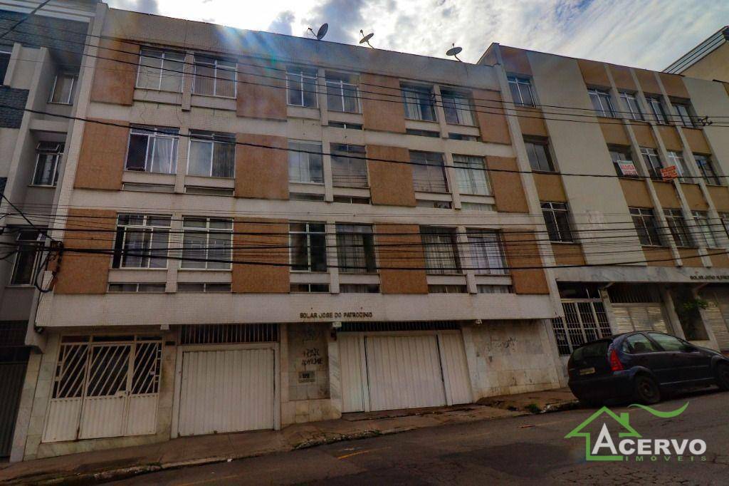 Apartamento à venda com 2 quartos, 91m² - Foto 1