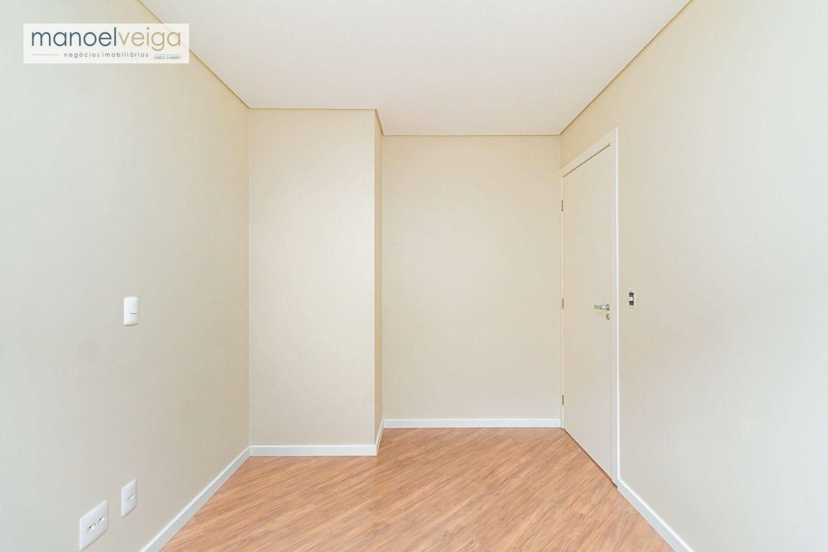 Apartamento para alugar com 3 quartos, 121m² - Foto 23