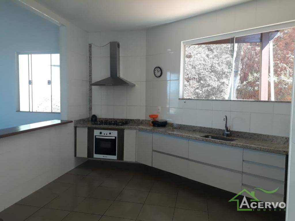 Casa à venda com 3 quartos, 180m² - Foto 7