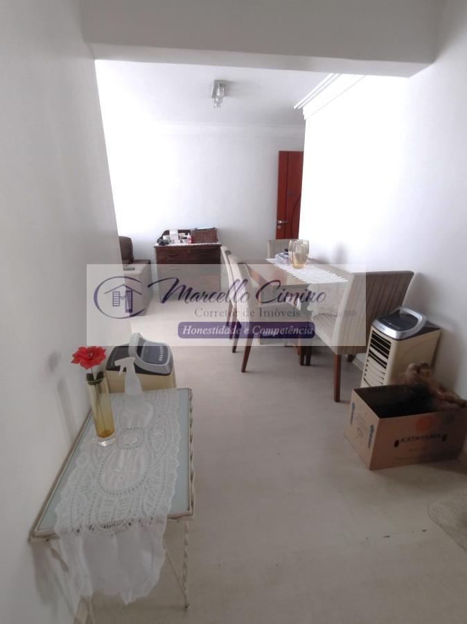 Apartamento à venda com 2 quartos, 69m² - Foto 3