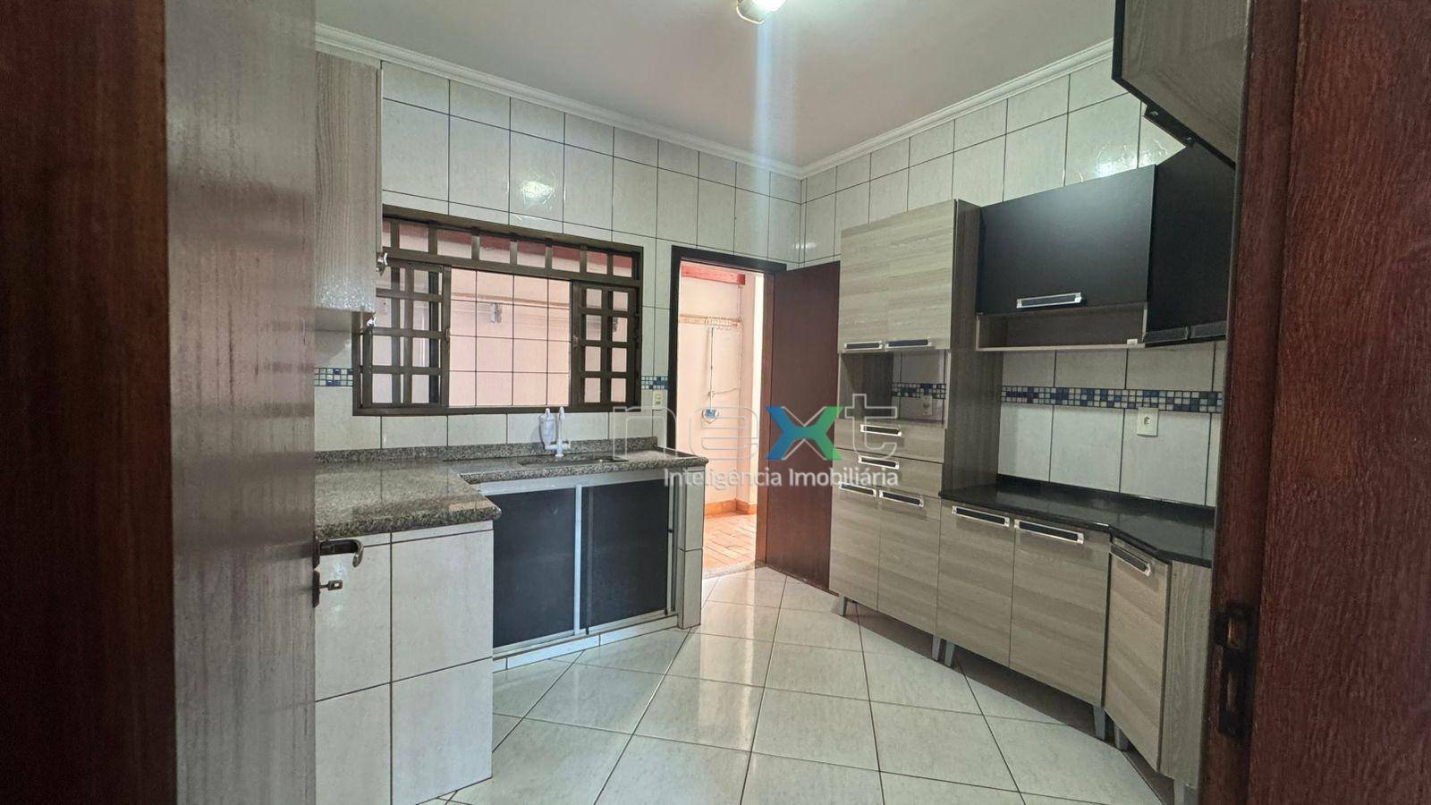 Casa à venda com 3 quartos, 127m² - Foto 12