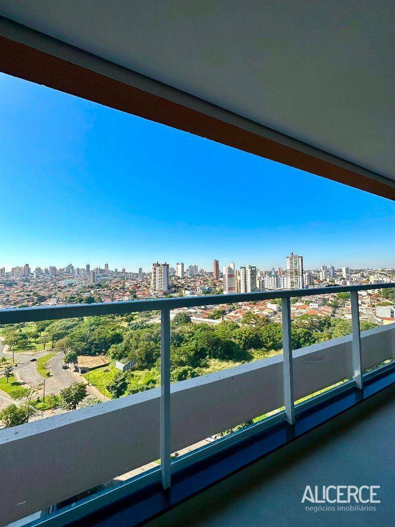 Apartamento à venda com 3 quartos, 150m² - Foto 4