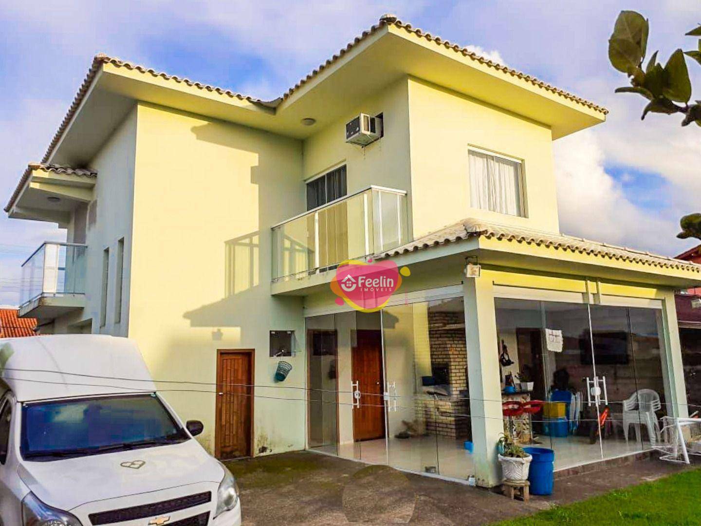 Casa à venda com 3 quartos, 150m² - Foto 1