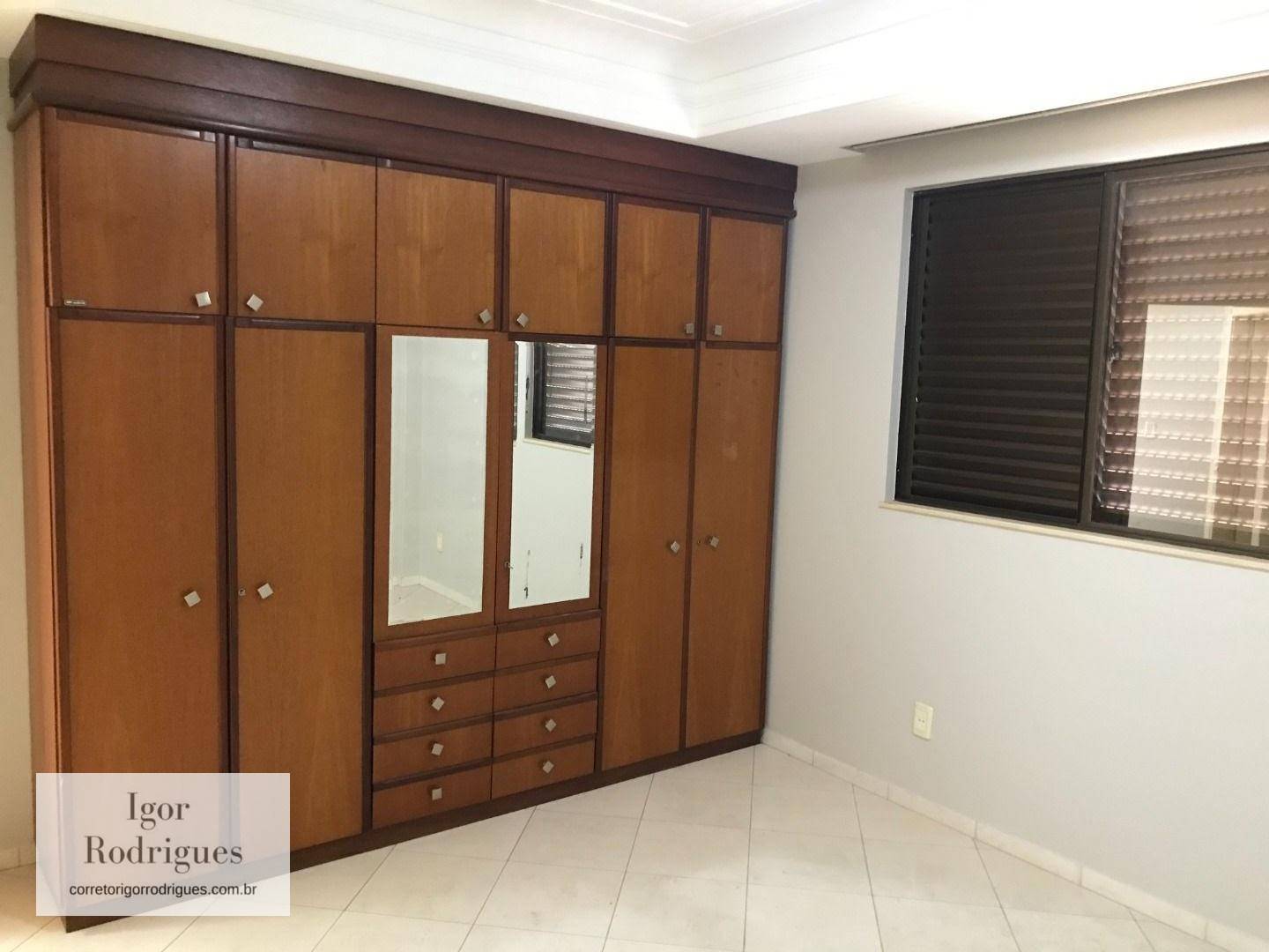 Apartamento à venda com 3 quartos, 136m² - Foto 13