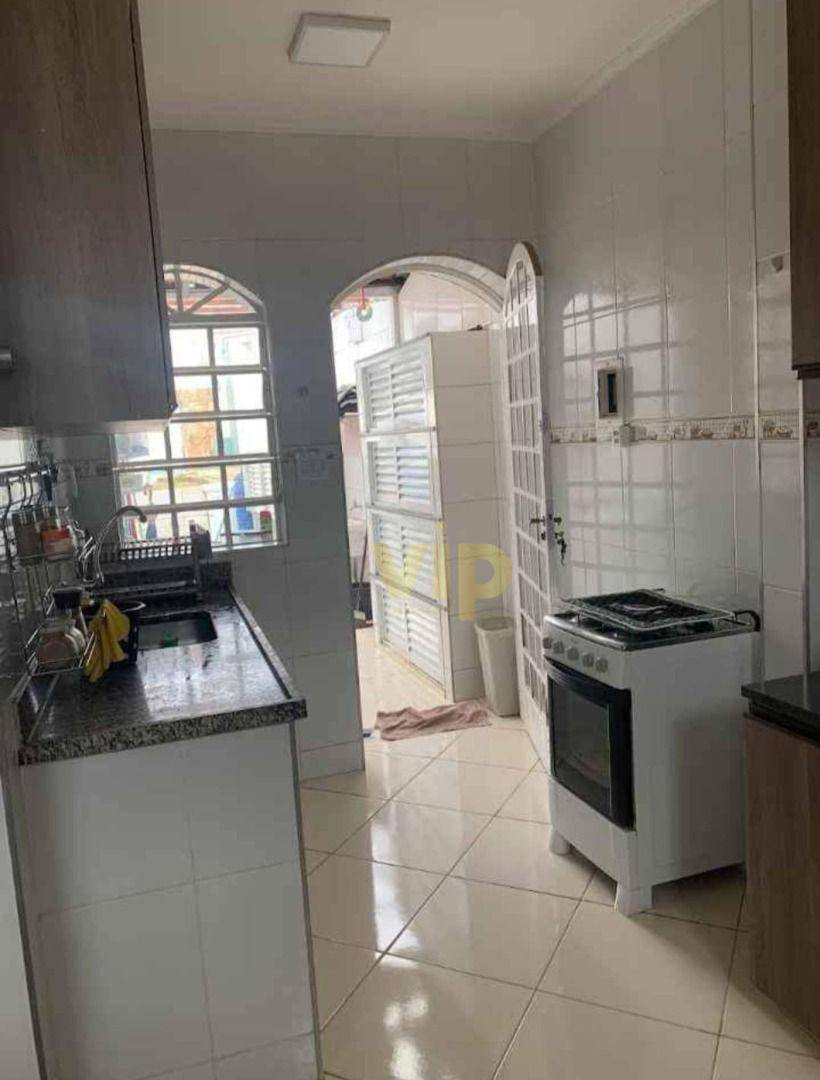 Casa à venda com 4 quartos, 269m² - Foto 9