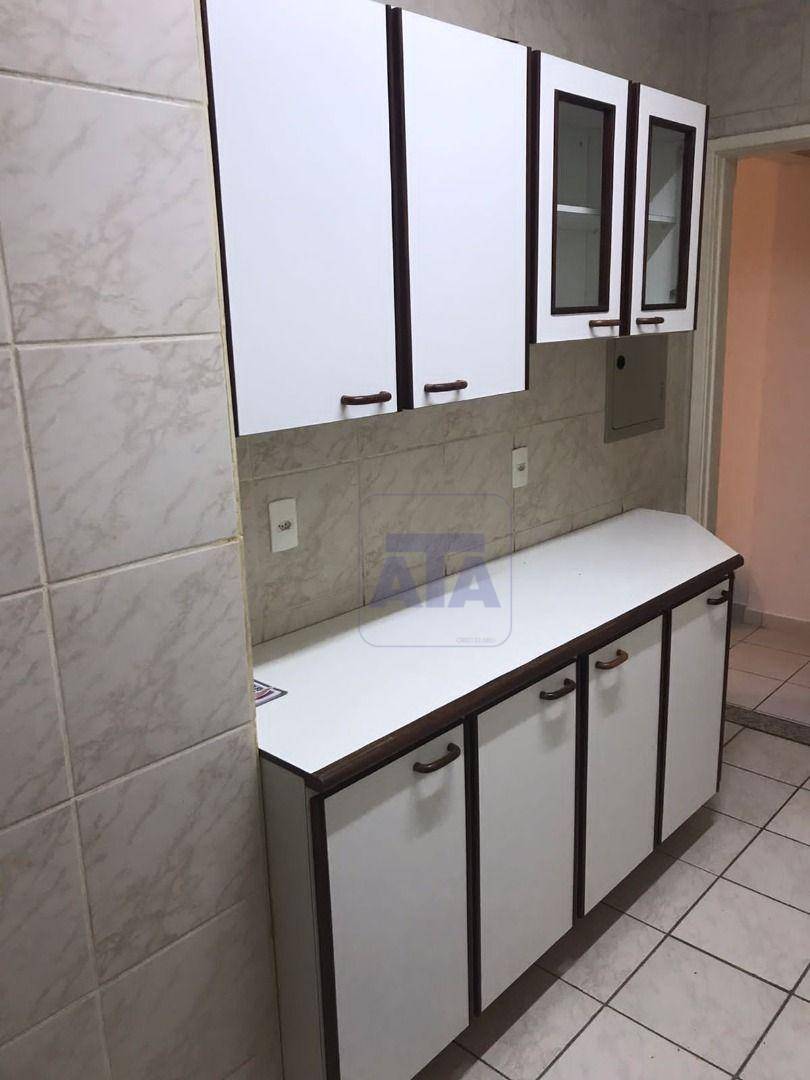 Apartamento à venda com 3 quartos, 97m² - Foto 2