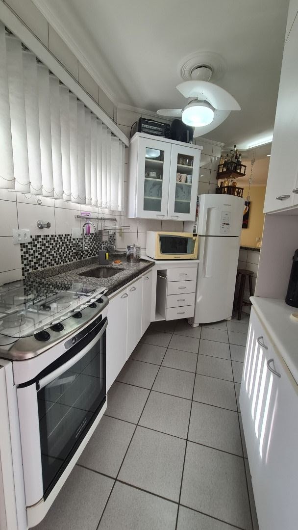 Apartamento à venda com 2 quartos, 70m² - Foto 16