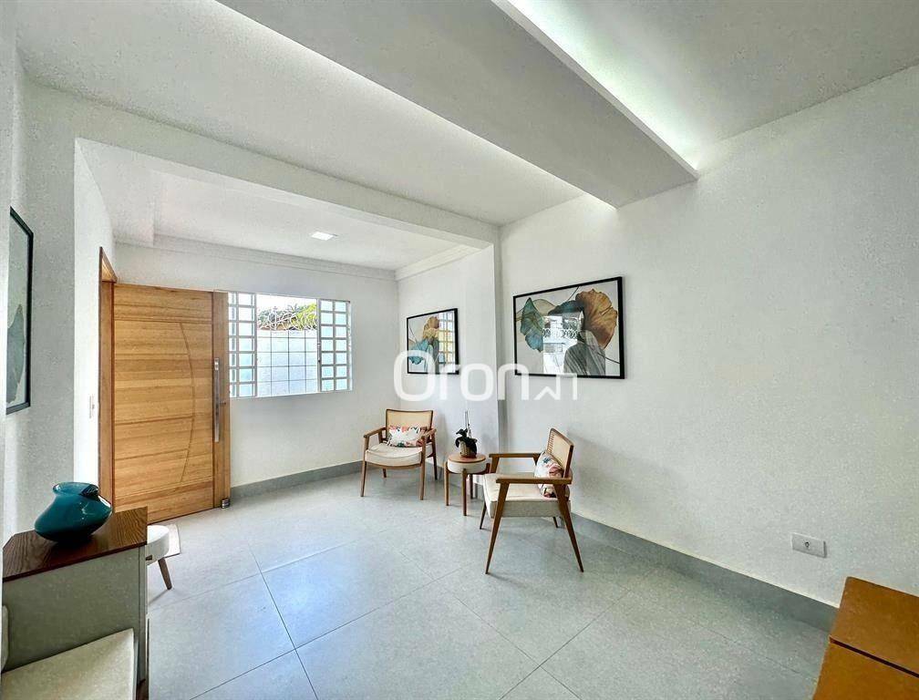 Sobrado à venda com 4 quartos, 202m² - Foto 2