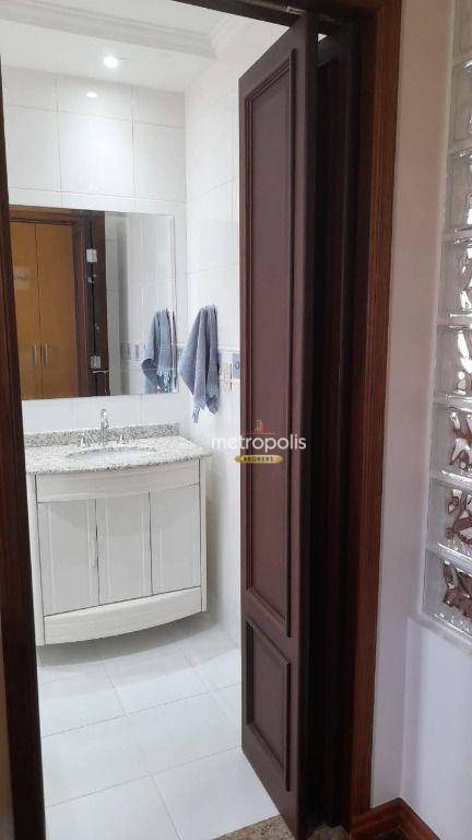 Sobrado à venda com 3 quartos, 300m² - Foto 17