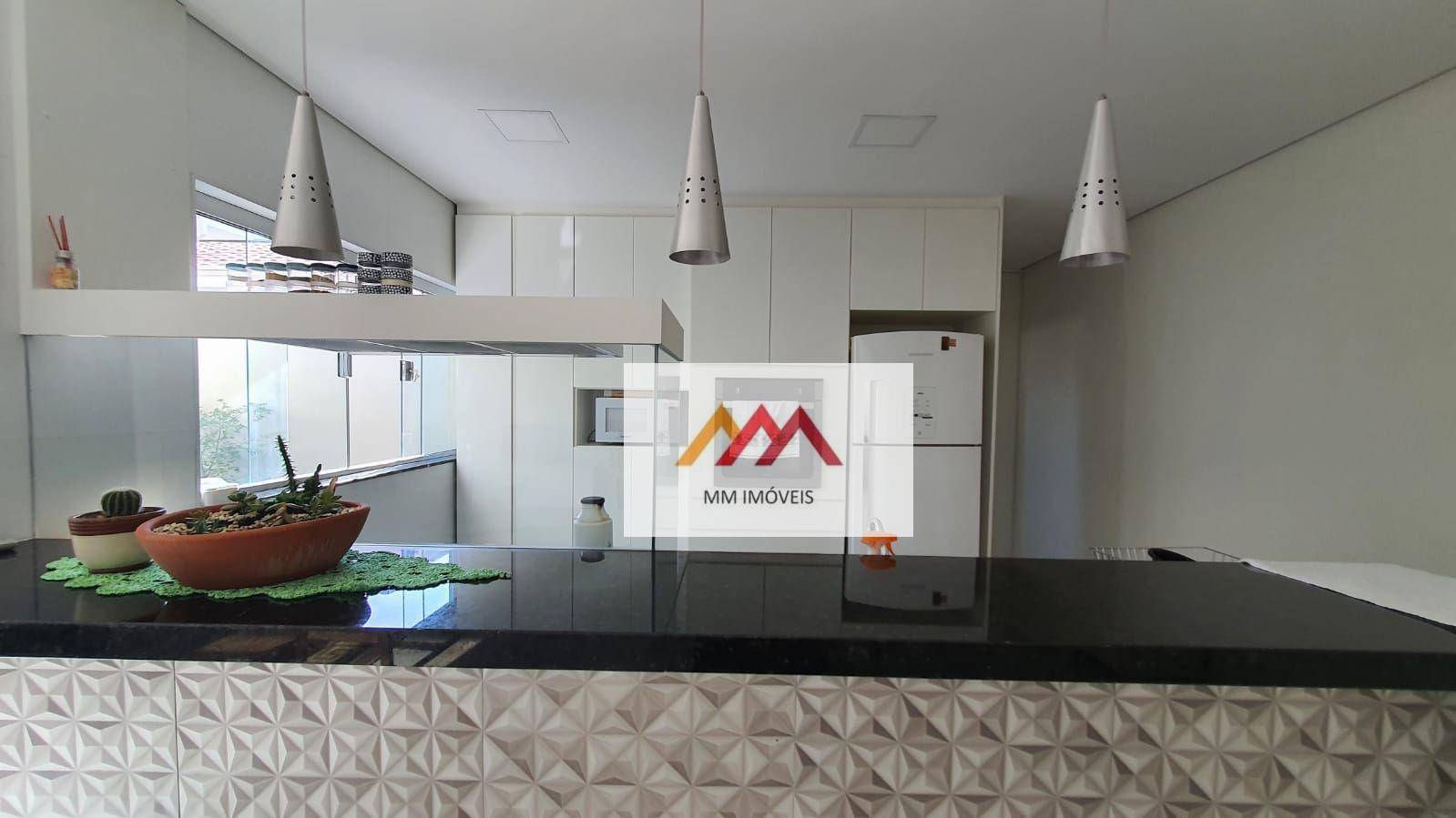 Casa, 3 quartos, 220 m² - Foto 1