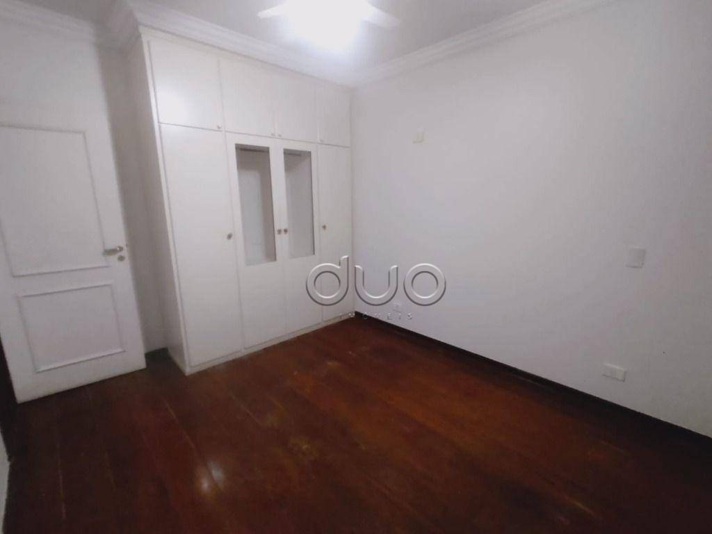 Casa de Condomínio para alugar com 3 quartos, 250m² - Foto 33