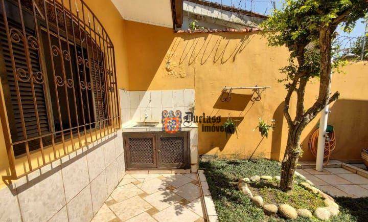 Casa à venda com 3 quartos, 189m² - Foto 3