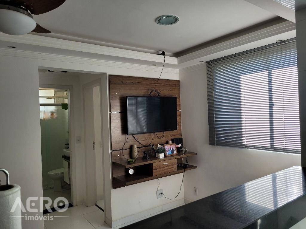 Apartamento à venda com 2 quartos, 56m² - Foto 4