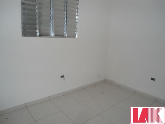 Casa para alugar com 1 quarto, 30m² - Foto 15