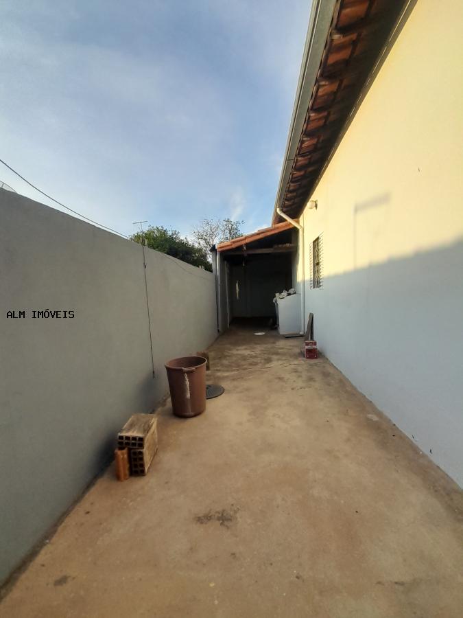 Casa à venda com 3 quartos, 150m² - Foto 3