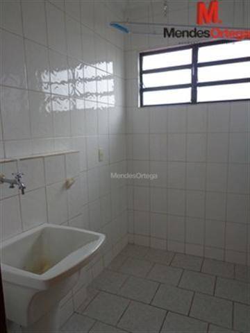 Apartamento para alugar com 2 quartos, 72m² - Foto 9