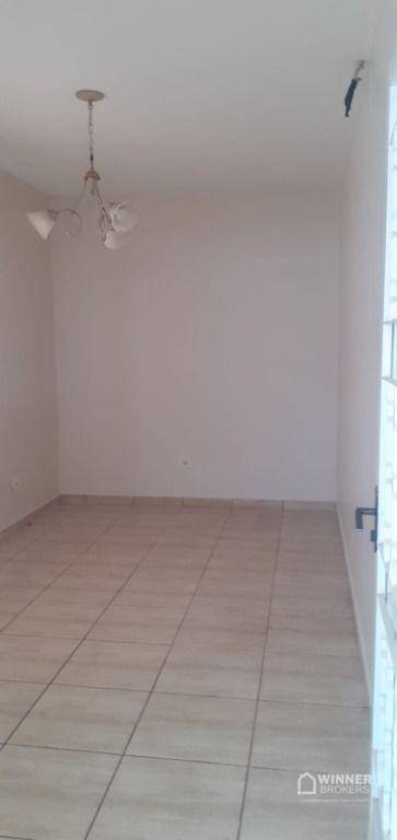 Casa à venda com 5 quartos, 220m² - Foto 11