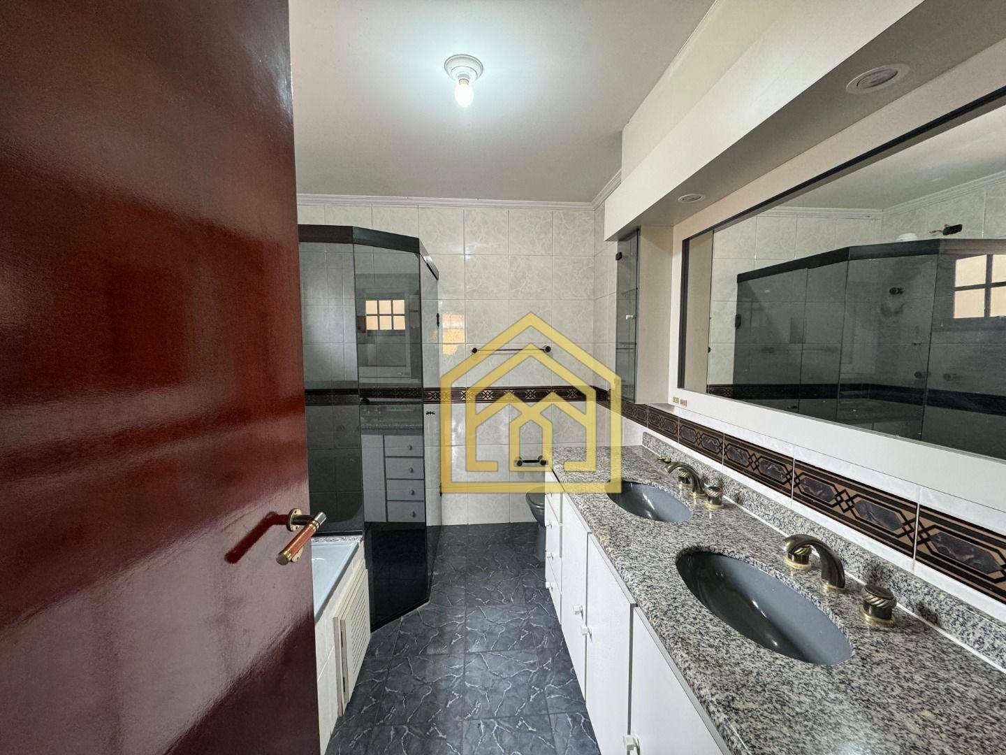 Sobrado à venda com 4 quartos, 361m² - Foto 25