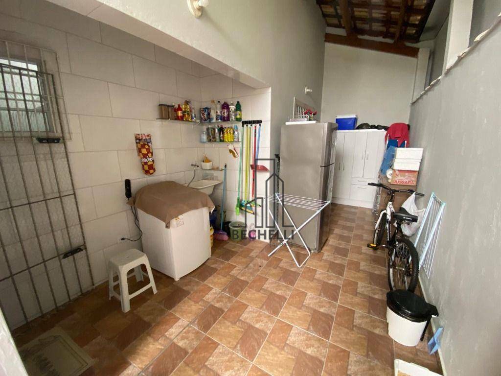 Casa à venda com 2 quartos, 71m² - Foto 10