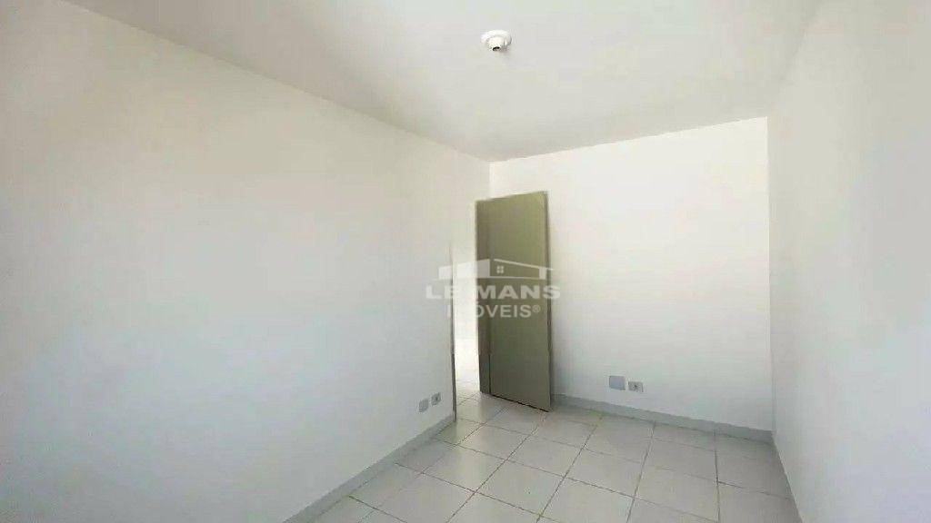 Apartamento à venda com 2 quartos, 55m² - Foto 4